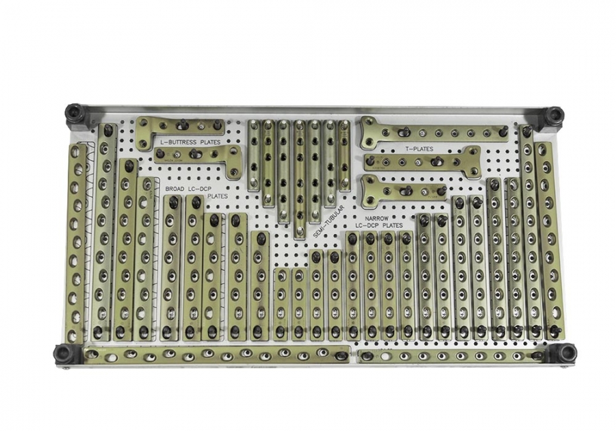 Synthes Titanium Basic Plate Set