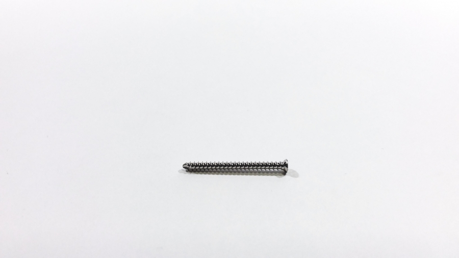 Synthes 2.4 mm Cortex Screws, Self-Tapping, 3.5 mm Head w / Cruciform Recess 26 mm