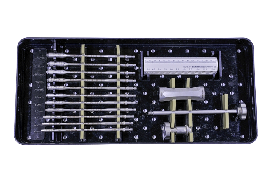 Smith &amp; Nephew Cruciate Dilator System