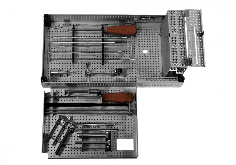 Synthes 7.3 mm Cannulated Screw Set