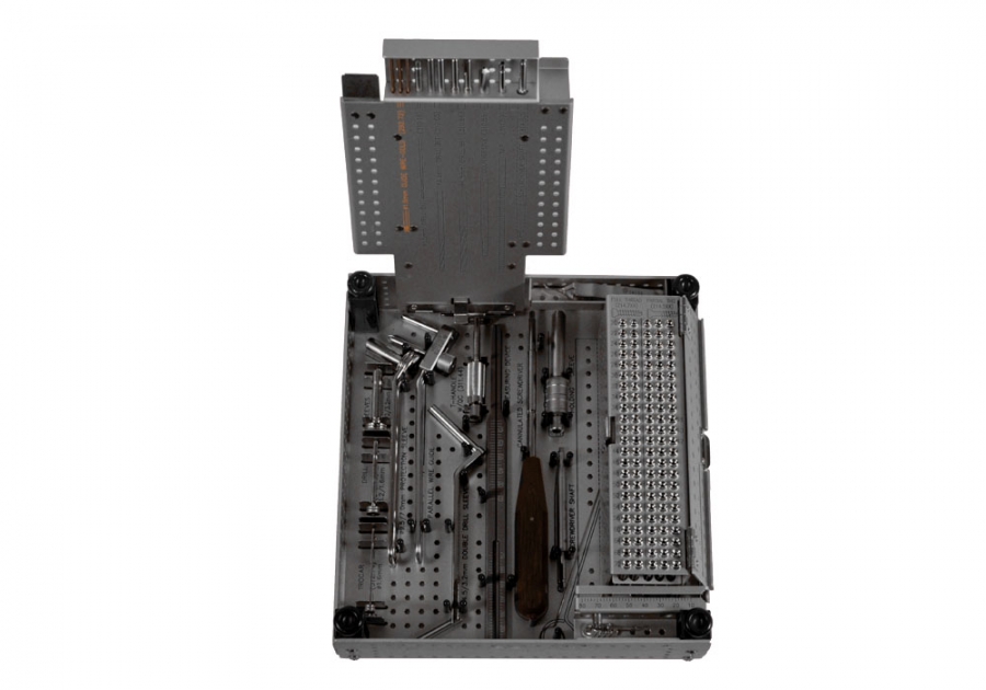 Synthes 4.5 mm Cannulated Screw Instrument and Implant Set