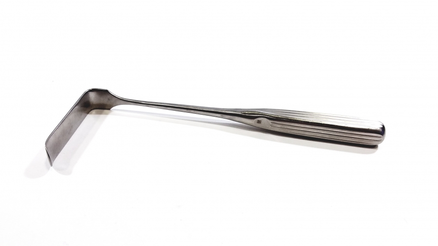 SSI Sauerbruch Retractor, 2 7/8" Deep, 13/16" Wide, Size 3, 9"
