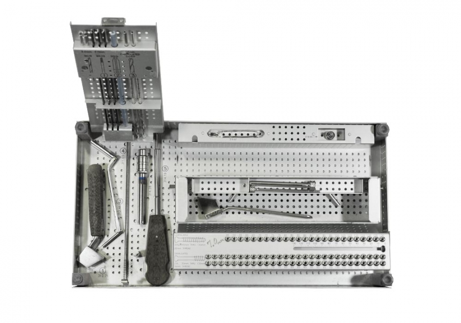 Synthes 7.0 mm Cannulated Screw and Instrument Set